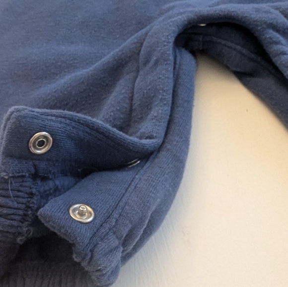 Old Navy Two Piece 3-6 months blue Flannel and overalls - Picture 7 of 8